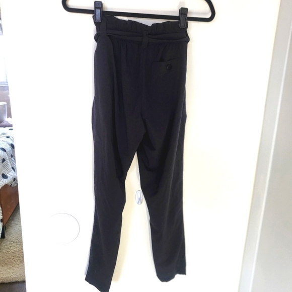 EUC Athleta Skyline II‎ Paperbag High-Rise Tapered Pants Black Size 0 - Picture 5 of 14